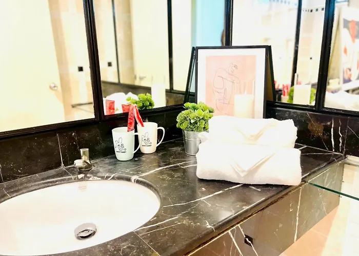 Private Pool Sukhumvit 26 Near Bts Phrom Phong And Emsphere *