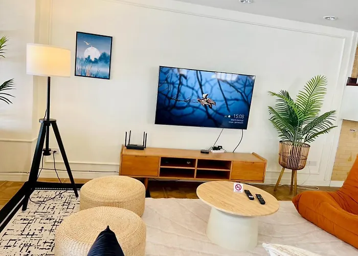 Private Pool Sukhumvit 26 Near Bts Phrom Phong And Emsphere Villa Bangkok