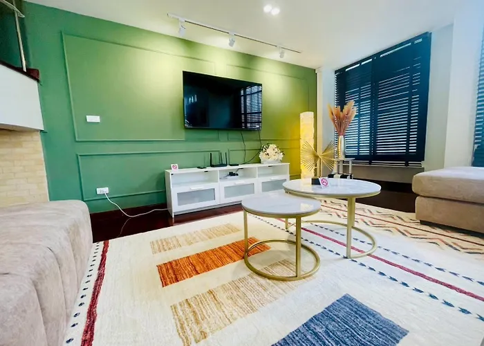 Private Pool Sukhumvit 26 Near Bts Phrom Phong And Emsphere Bangkok