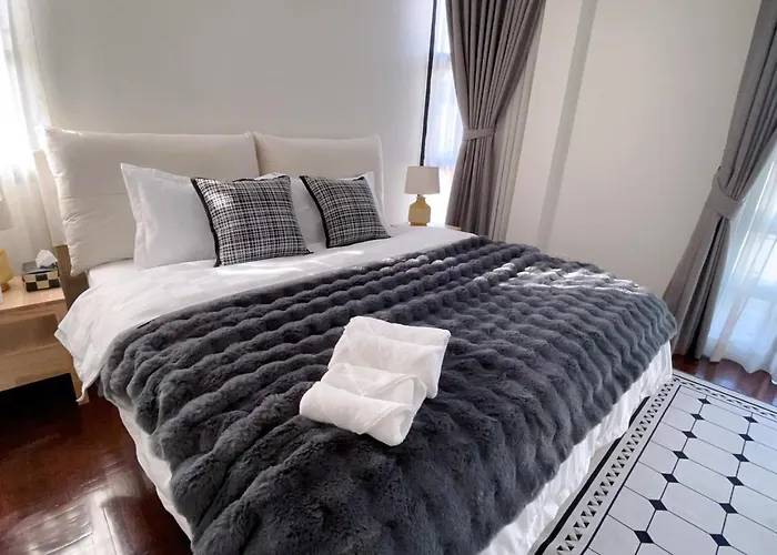 Villa Private Pool Sukhumvit 26 Near Bts Phrom Phong And Emsphere Bangkok