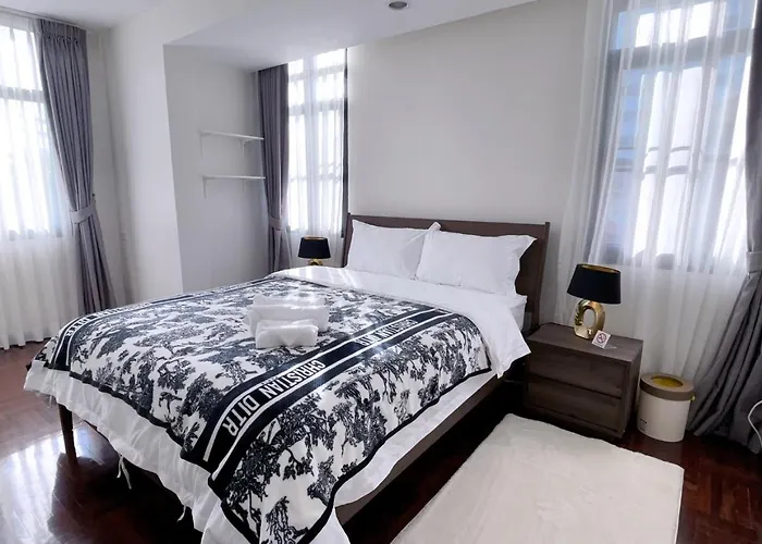 Private Pool Sukhumvit 26 Near Bts Phrom Phong And Emsphere * Bangkok