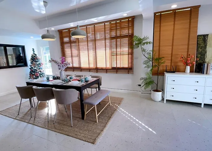Private Pool Sukhumvit 26 Near Bts Phrom Phong And Emsphere Villa *