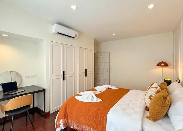 Private Pool Sukhumvit 26 Near Bts Phrom Phong And Emsphere Villa Bangkok