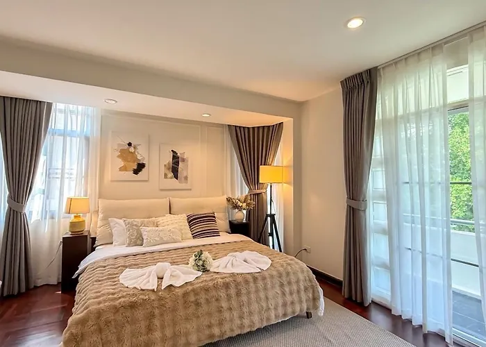 Villa Private Pool Sukhumvit 26 Near Bts Phrom Phong And Emsphere Bangkok