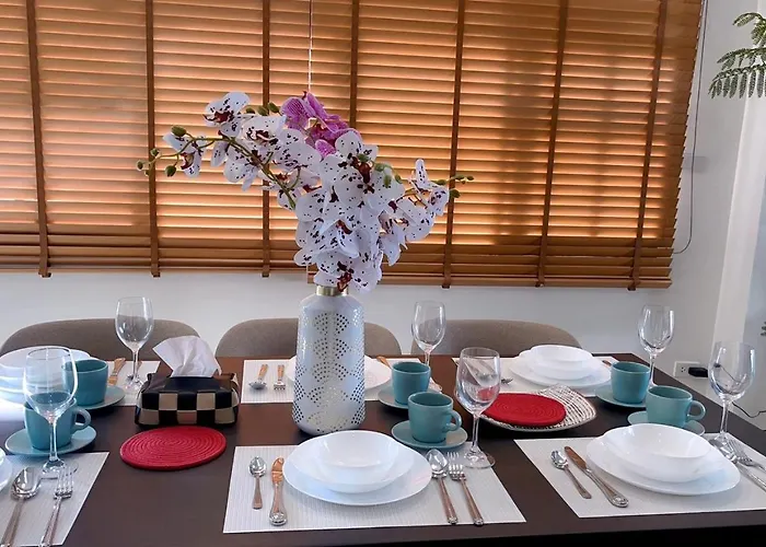Private Pool Sukhumvit 26 Near Bts Phrom Phong And Emsphere *