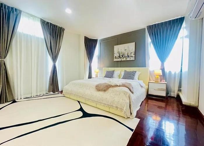 Private Pool Sukhumvit 26 Near Bts Phrom Phong And Emsphere Villa
