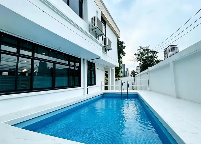 Private Pool Sukhumvit 26 Near Bts Phrom Phong And Emsphere ヴィラ バンコク都