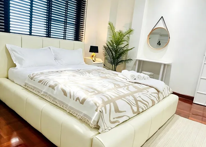 Private Pool Sukhumvit 26 Near Bts Phrom Phong And Emsphere ヴィラ バンコク都