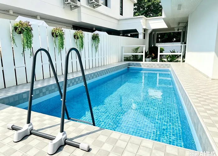 Private Pool Sukhumvit 26 Near Bts Phrom Phong And Emsphere *