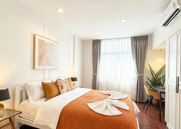 ヴィラ Private Pool Sukhumvit 26 Near Bts Phrom Phong And Emsphere