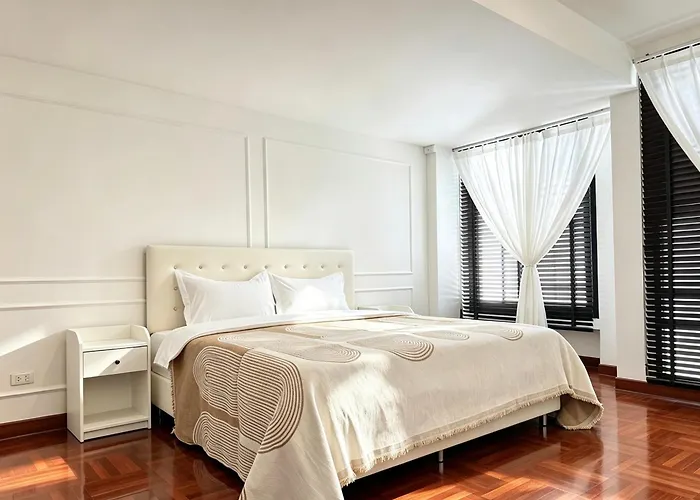 Private Pool Sukhumvit 26 Near Bts Phrom Phong And Emsphere ヴィラ *