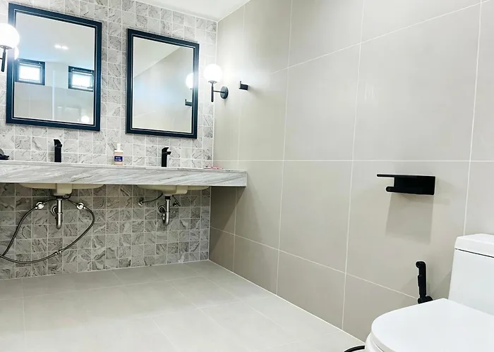 Private Pool Sukhumvit 26 Near Bts Phrom Phong And Emsphere ヴィラ バンコク都