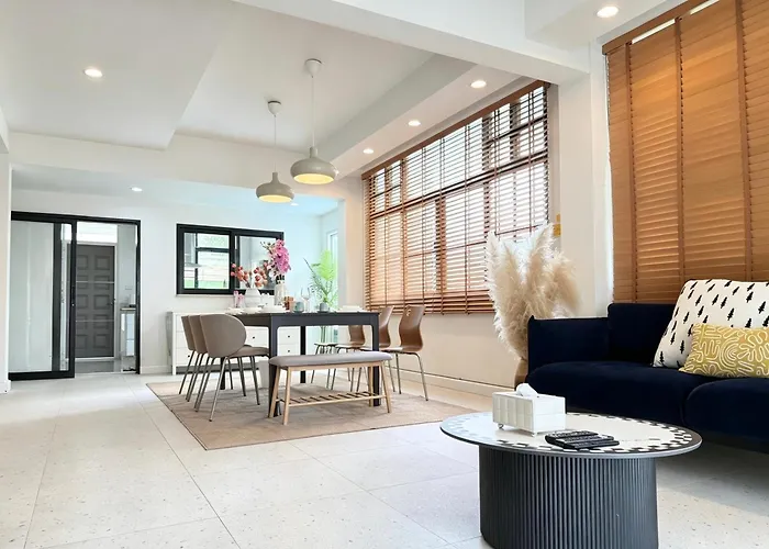 Private Pool Sukhumvit 26 Near Bts Phrom Phong And Emsphere * バンコク都