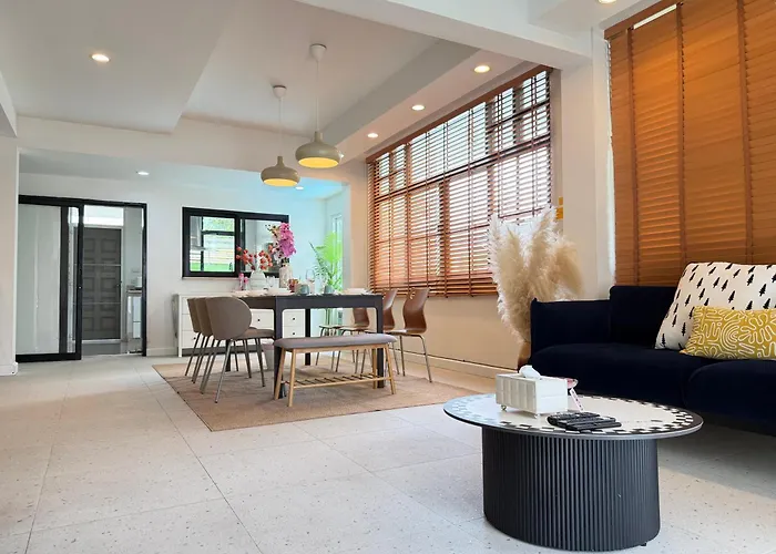 Private Pool Sukhumvit 26 Near Bts Phrom Phong And Emsphere ヴィラ